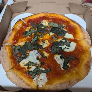 Small margarita pizza