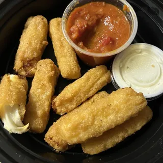 Breaded Mozzarella Sticks (8)