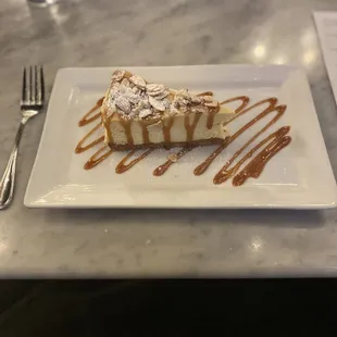 This was so good that I'd come back just to eat this again... almond cheesecake anyone?