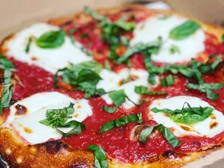 Valentino’s Pizza Lakewood