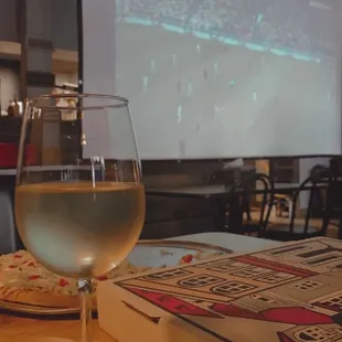 Moscato and leftover BLT pizza with chicken leftovers also champions league final