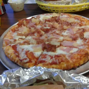 Hawaiian Pizza