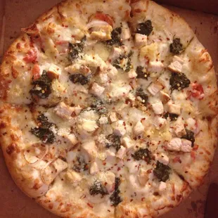 Chicken, pineapples, and spinach medium pizza