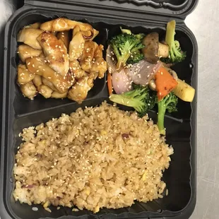 Hibachi chicken w. Fried rice