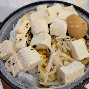 Ramen with rice noodles and tofu