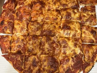 Mama Renie's Pizza