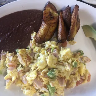 Desayuno Salvadoreno.