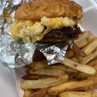 Mac N Cheese burger