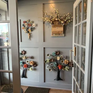 the entrance to the restaurant