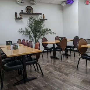 Seating area. Very clean, TV hanging on the back wall (not pictured).