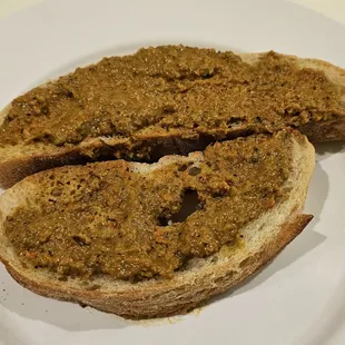 Carrot garlic bread