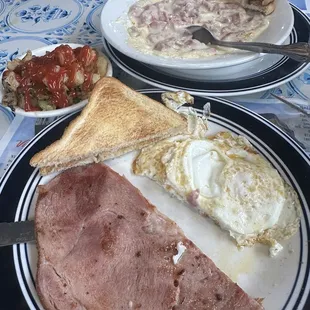 Virginia Ham and Egg Platter, Chipped Beef Gravy