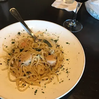 Lemon Pepper Linguine  Sautéed Prawns