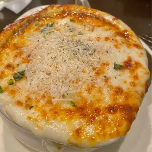 Yummy gooey French onion soup, hh $7.95