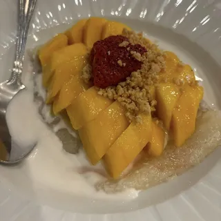 Sticky rice with mongo