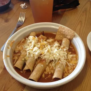 Red soupie tacos and a teamonade! Yum!