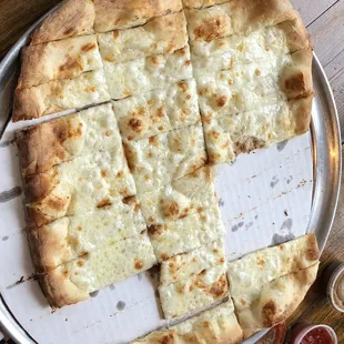 Garlic Cheese breadsticks. Super cheesy and the crust was crispy on the outside. Delicious!!!