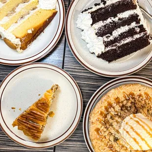 Banana pudding cake Baklava cheesecake Apple cobbler Swiss roll chocolate cake