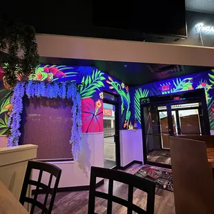 Our atmosphere is Latin Fusion inspired, with representations of animals, flores and a bit of the beautiful landscapes of our countries.
