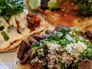 Uno Mas Taqueria y Cantina