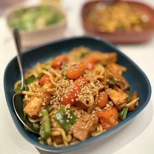 Tomato garlic noodles