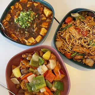 Tomato Garlic Chow Mein