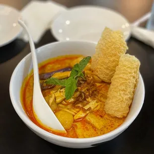 F1. Mamak Curry Laksa