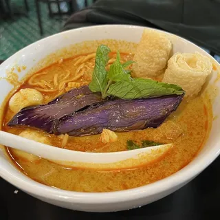 F1. Mamak Curry Laksa