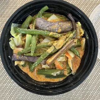 V8. Pot of Curry Vegetable Combo