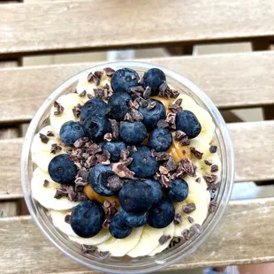 Babe smoothie bowl with peanut butter!