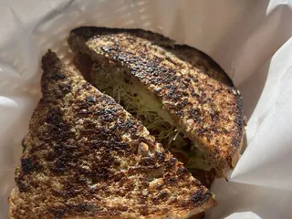 The Earth Cafe & Deli