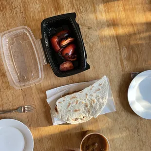 the contents of a meal