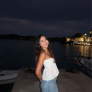 Madeleine Y.