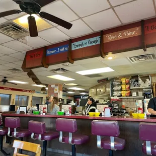 ustomers at the counter