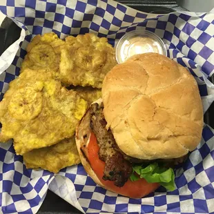 Grilled chicken sandwich with tostones
