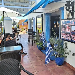 Front Porch Dining