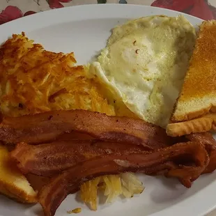 Two eggs and bacon (comes with toast and hasbrowns)