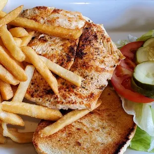 Grilled Chicken Deluxe Sandwich