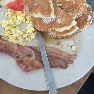 Mamas Kitchen Breakfast Special