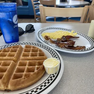 Waffle, 2 Egg, &amp; Bacon