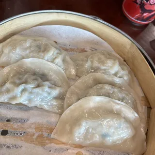 Steamed Dumplings (8 pc)