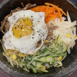 Bulgogi Sizzling Stone Pot Bimbimbap (more beef)