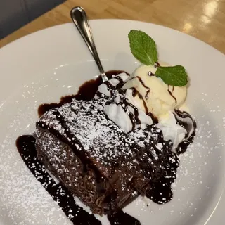 Mama's Chocolate Cake