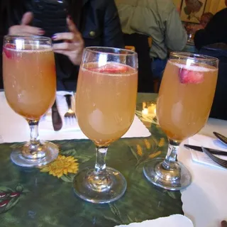 Apple & Peach Bellini