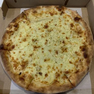 Small garlic lover&apos;s delight