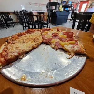 Large Half cheese, Half Hawaiian. This is what we had leftover!