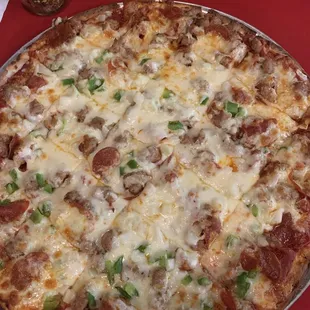 Delicious pizza from mammas last night (Friday). Went in at 4:30 and they were already busy.