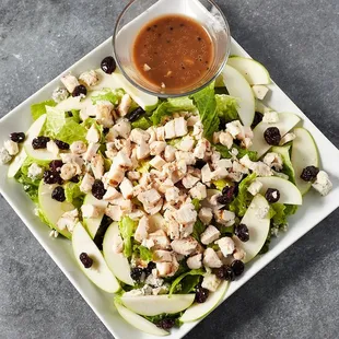 Chicken Apple Gorgonzola Salad