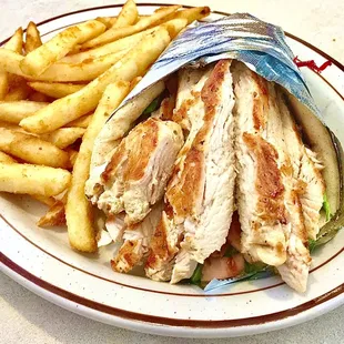 Grilled chicken pita with French fries
