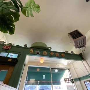 Front window/ Decor